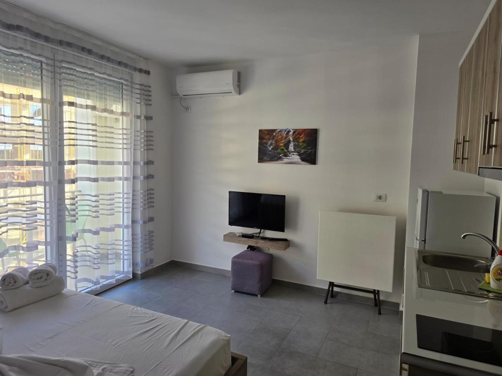 Apartamento Roxhensi Shëngjin Exterior foto