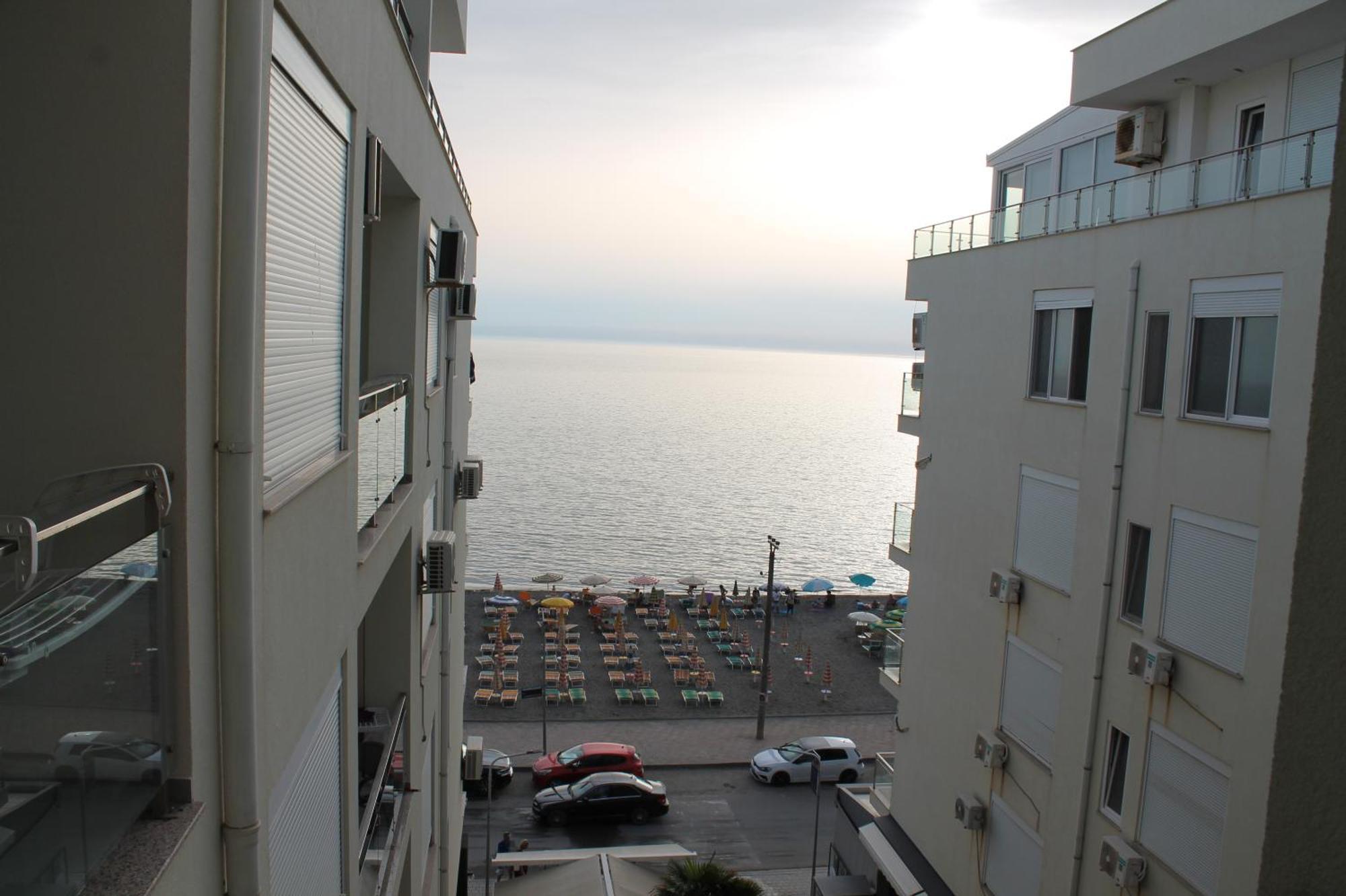 Apartamento Roxhensi Shëngjin Exterior foto