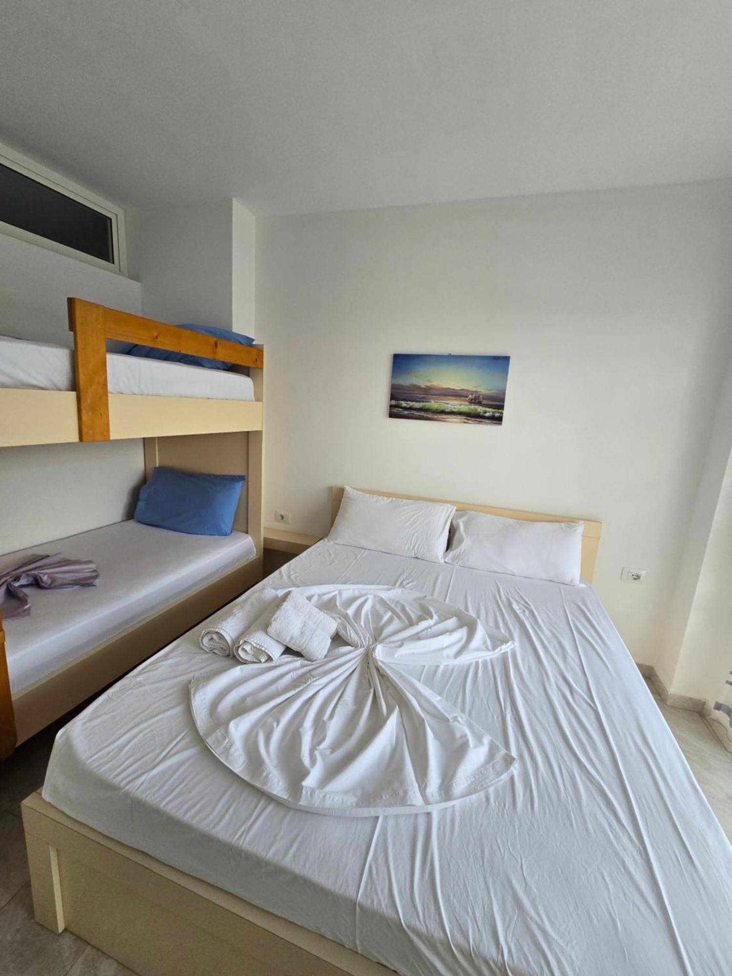 Apartamento Roxhensi Shëngjin Exterior foto